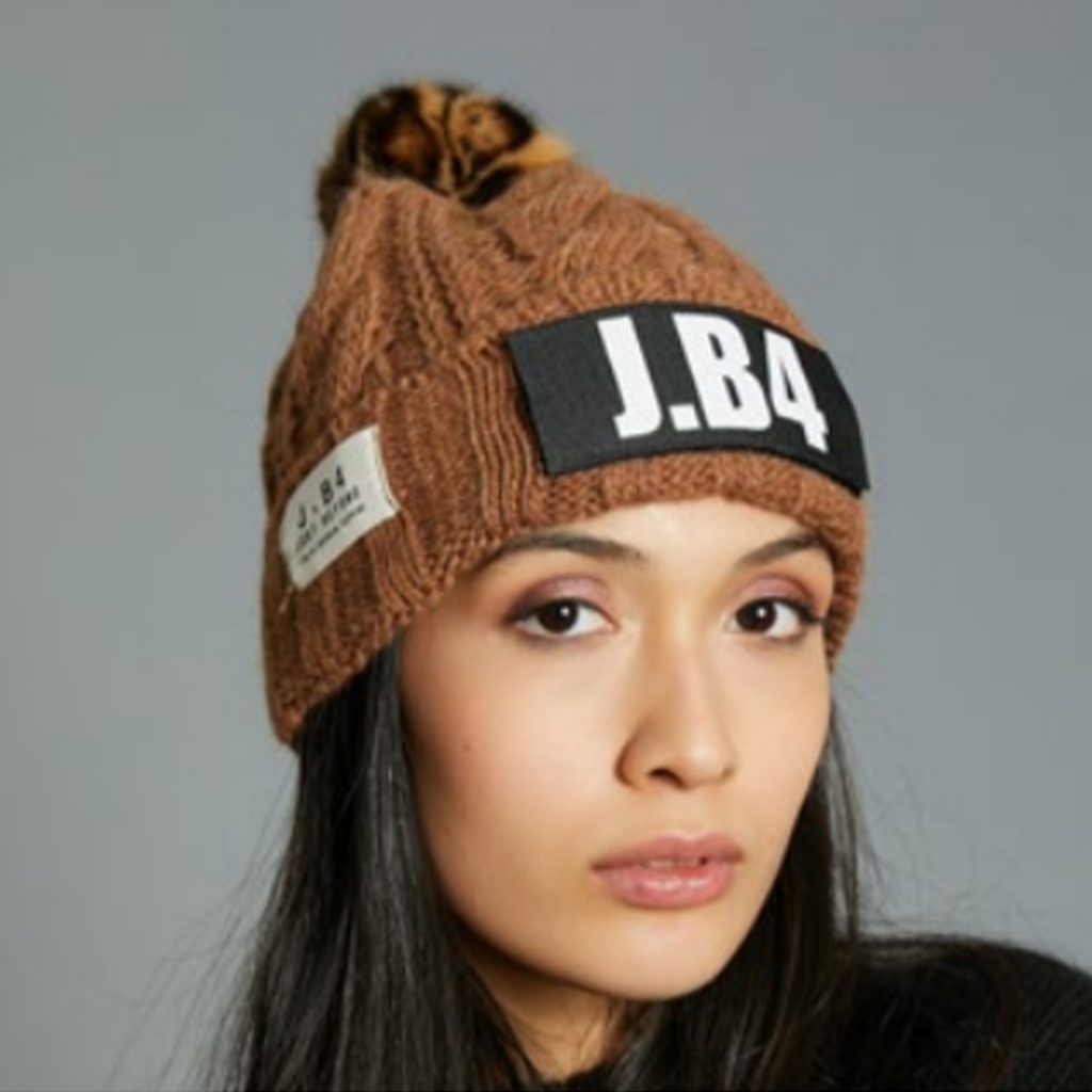 JUST BEFORE – JB4 CAPPELLO DONNA – POM PON ANIMALIER – CAMEL –  J.B4-AA0925020 - Romanelli Store